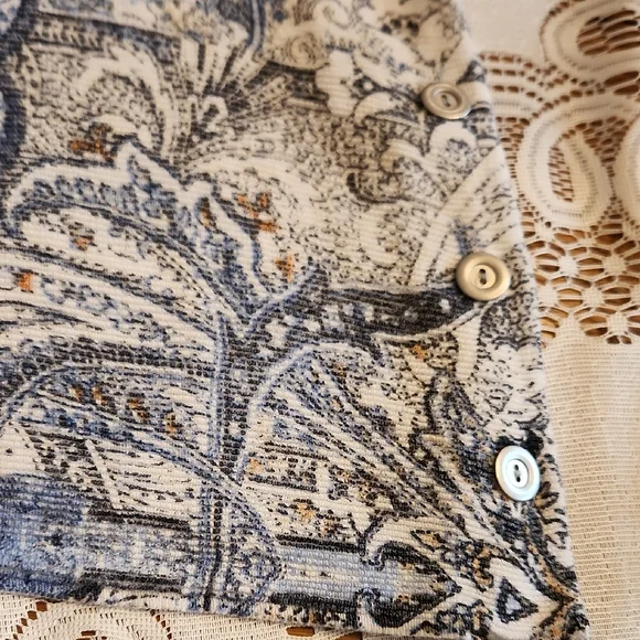 Chico's Blue and White 3/4 Sleeve Relaxed Blouse - Picture 11 of 12